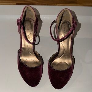 Bandolino Burgundy Velvet Heels